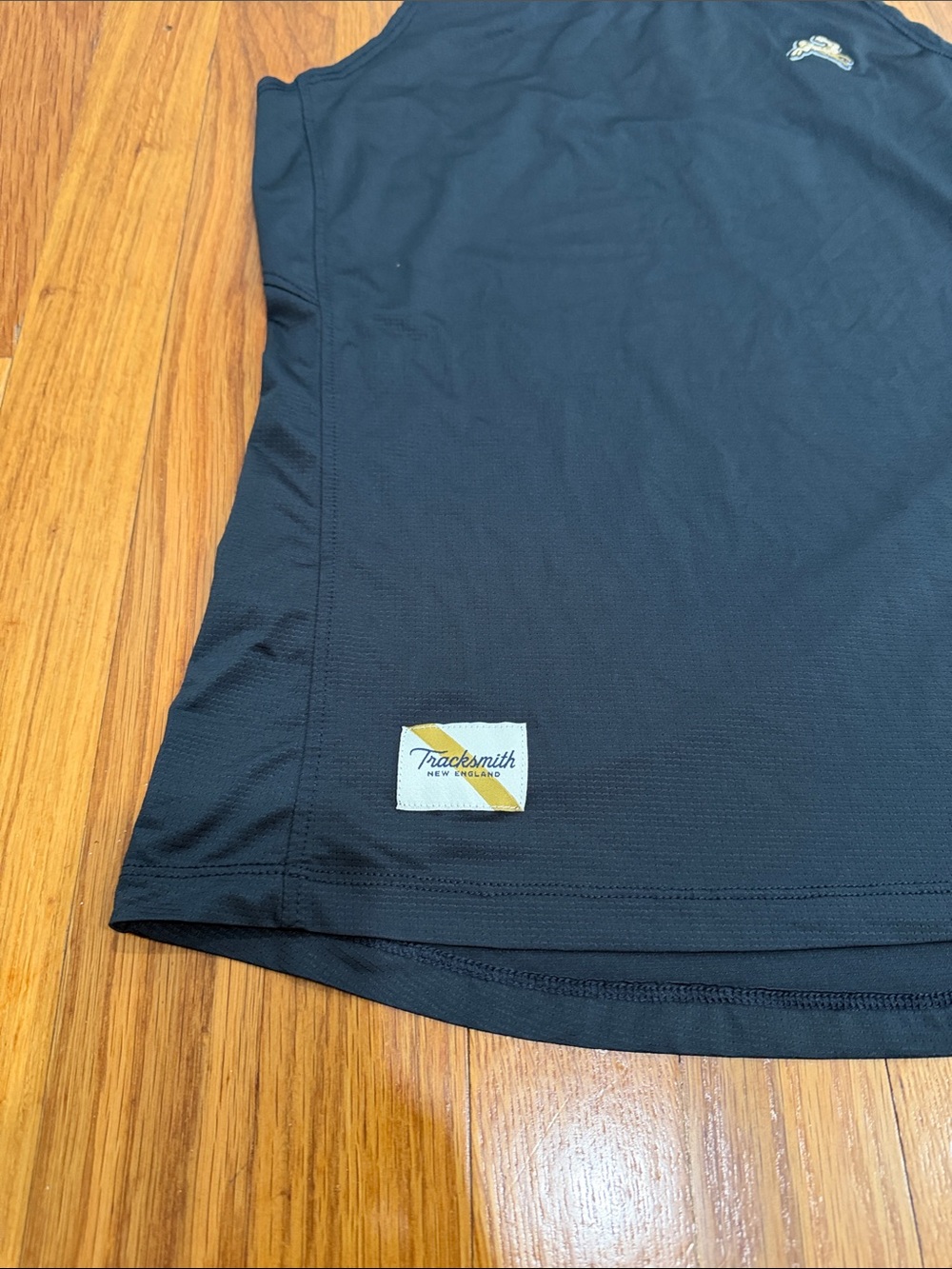 Tracksmith tank - Picture 2 of 4
